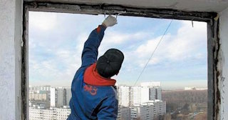 Демонтаж остекления балкона в Кандалакше - цена от 576 руб. - Сварной-Кнд